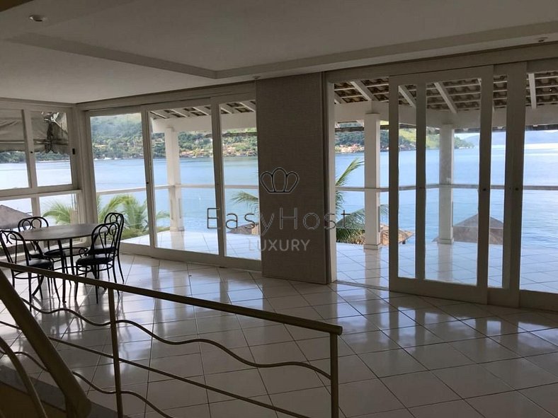 House for sale in Angra dos Reis by the sea