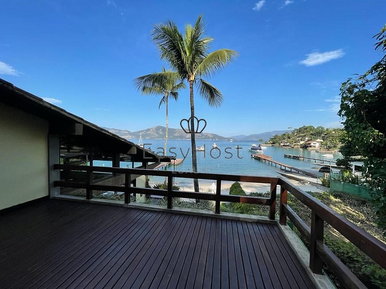 House for sale in Angra dos Reis by the sea