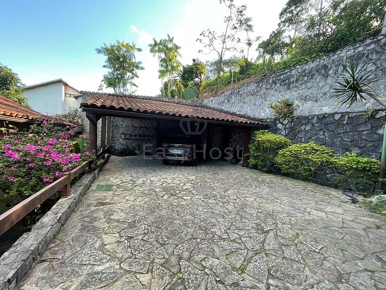 House for sale in Angra dos Reis by the sea