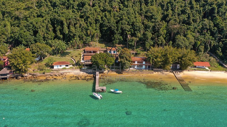 House for sale in Angra dos Reis with beach and sauna - AngV