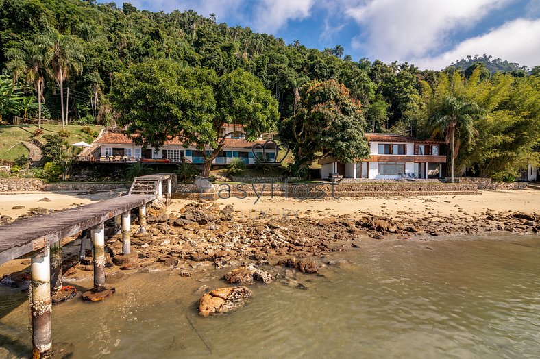 House for sale in Angra dos Reis with beach and sauna - AngV