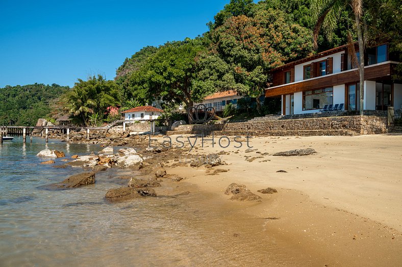 House for sale in Angra dos Reis with beach and sauna - AngV