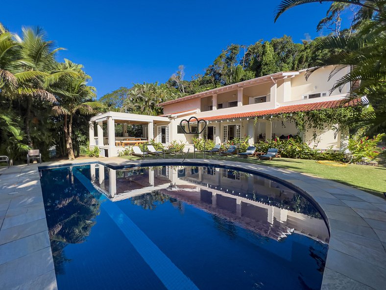 House for sale in Paraty with pool and gourmet area in exclu