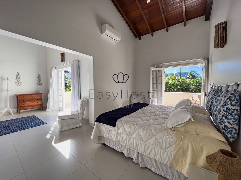 House for sale in Paraty with pool and gourmet area in exclu