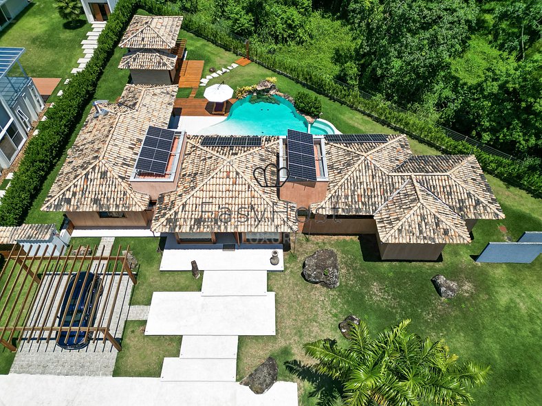 House for sale in Paraty with pool and gourmet area - PARV07