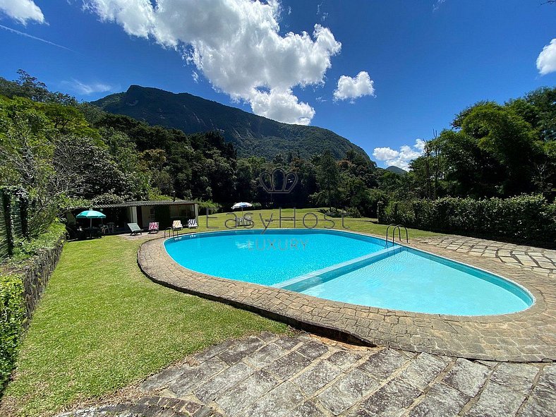 House rental in Petrópolis with pool and sauna