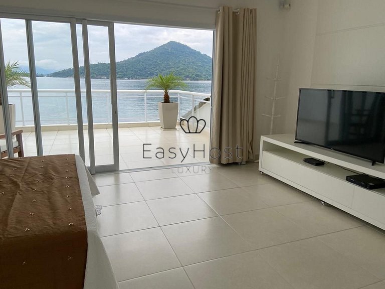 Luxury house by the sea for sale in Angra dos Reis