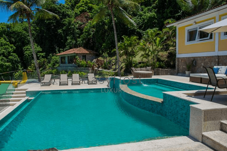 Luxury house rental in Angra dos Reis