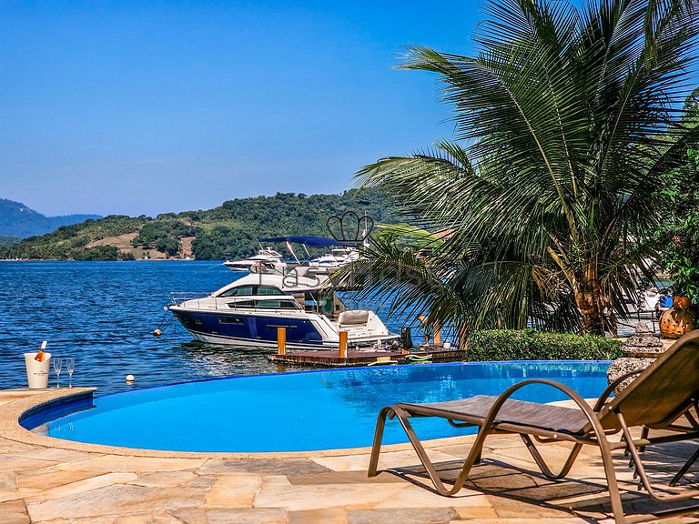 Luxury house rental in Angra dos Reis