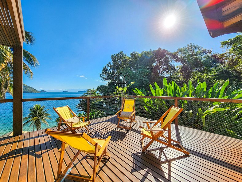 Luxury house rental in Angra dos Reis with beach and pool