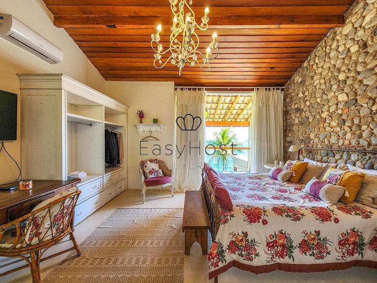 Luxury house rental in Angra dos Reis with beach and pool